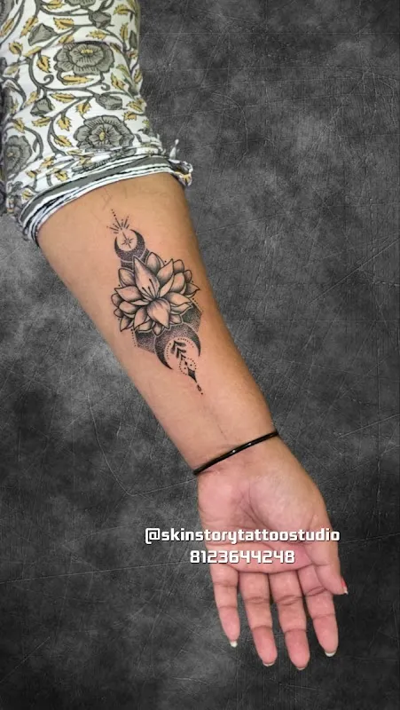 SKIN STORY TATTOO STUDIO