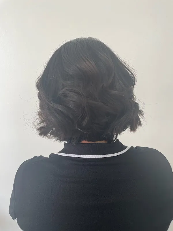 Roots Hair Company