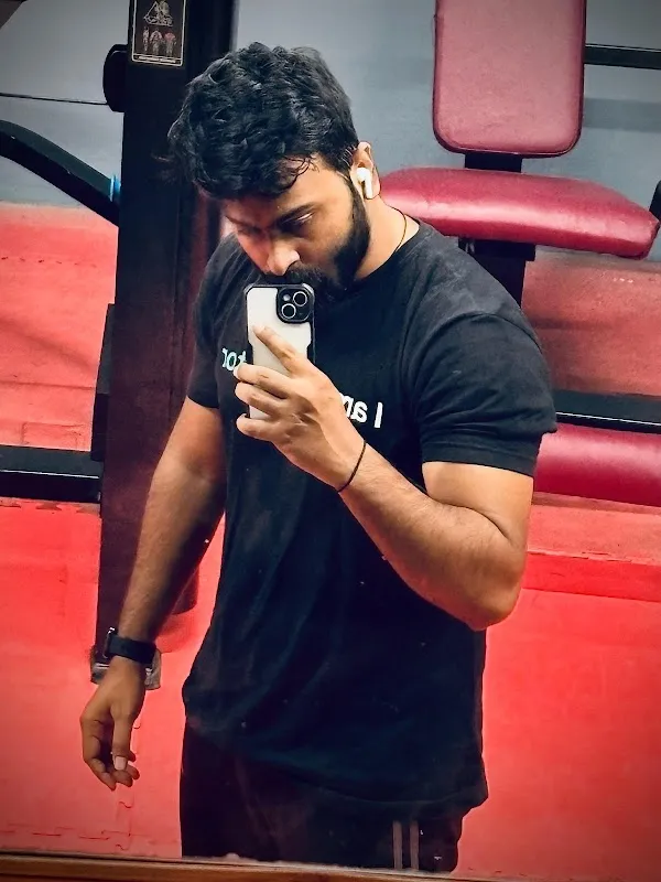 Muscle garage gym