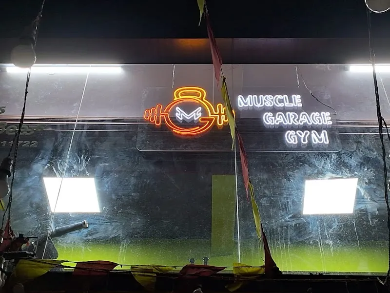 Muscle garage gym