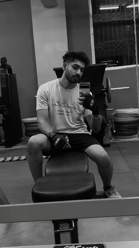 Muscle garage gym