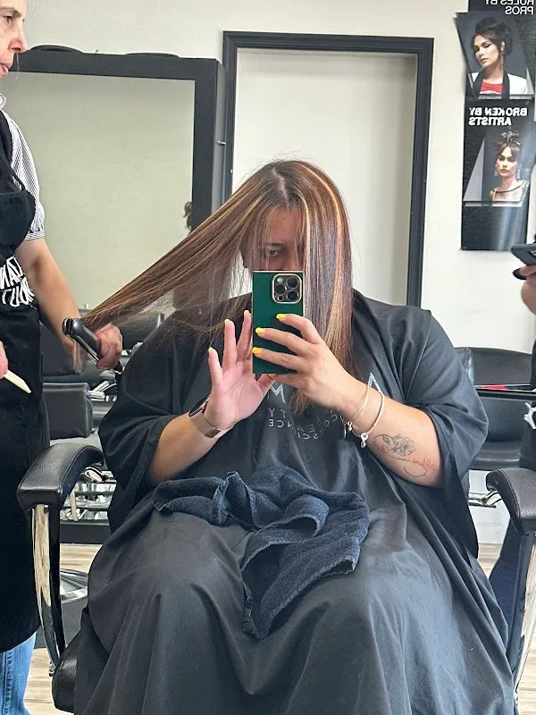 Zikas Hair Salon