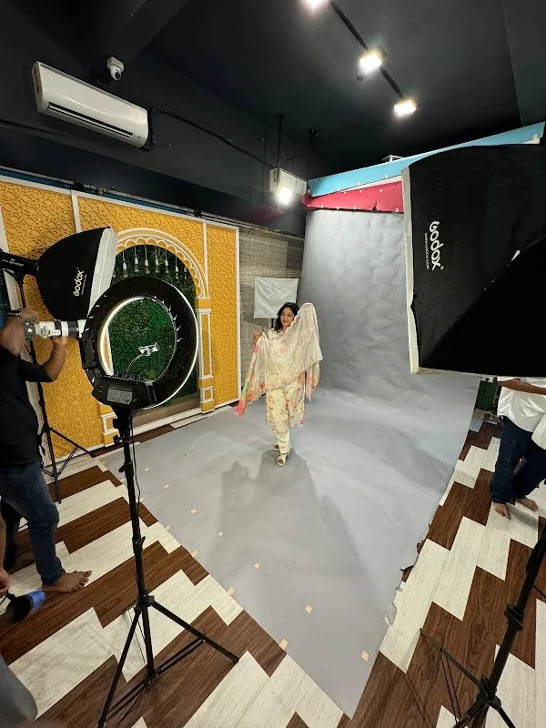 ASMITA's STUDIO : MAKE UP ARTISTRY, PHOTOGRAPHY, VIDEOGRAPHY