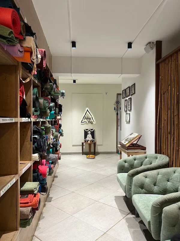 AthaYog Living - Yoga Academy