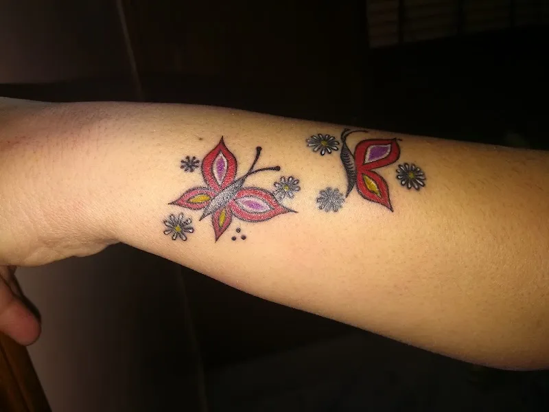 Ron Tattoos and Piercing