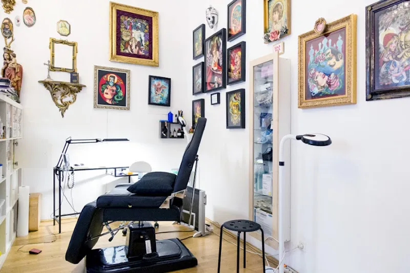 Happy Needles Tattoo