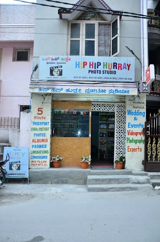 PICCY PHOTO STUDIO