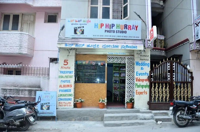 PICCY PHOTO STUDIO
