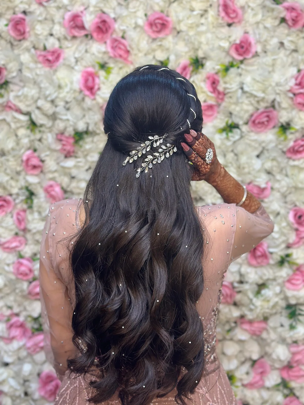 Mona Beauty Salon