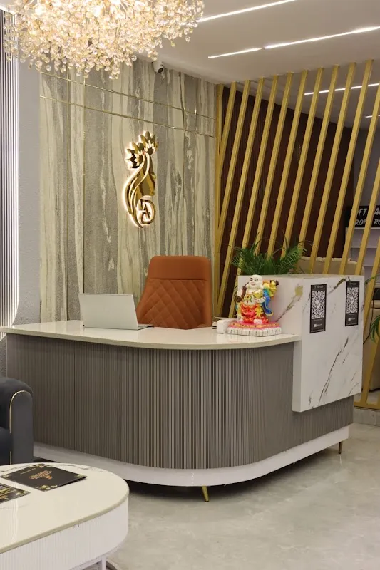 D Amoura Unisex Salon
