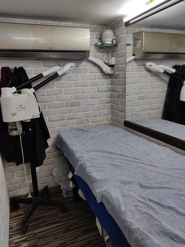 Beauty Mark Salon
