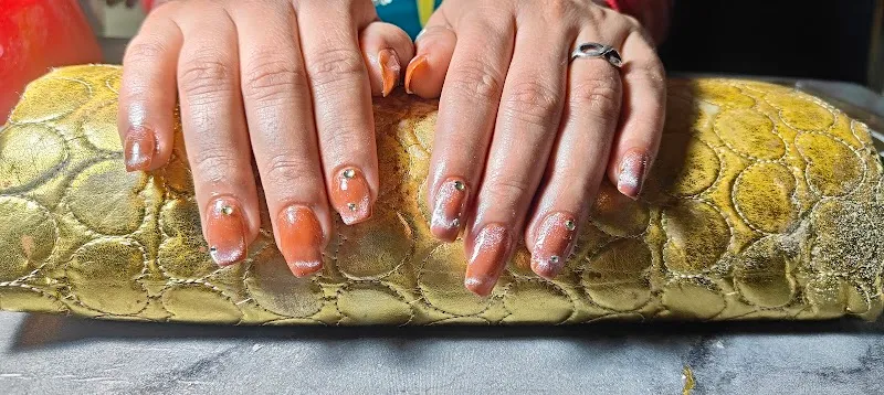 Leona Unisex salon | Best Salon in Najafgarh