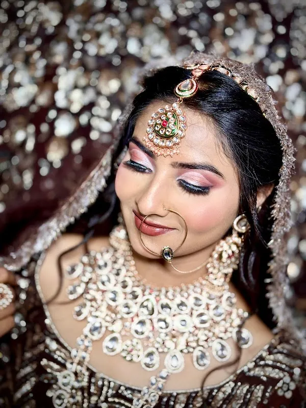 Leona Unisex salon | Best Salon in Najafgarh