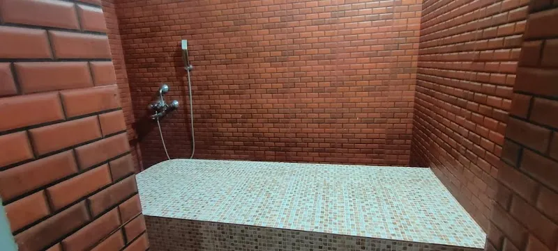 PEACOCK SPA