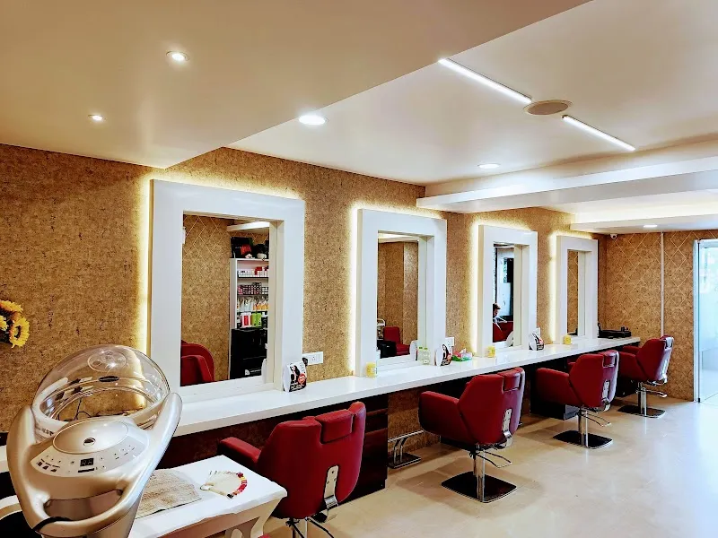 PAMPER BEAUTY SALON