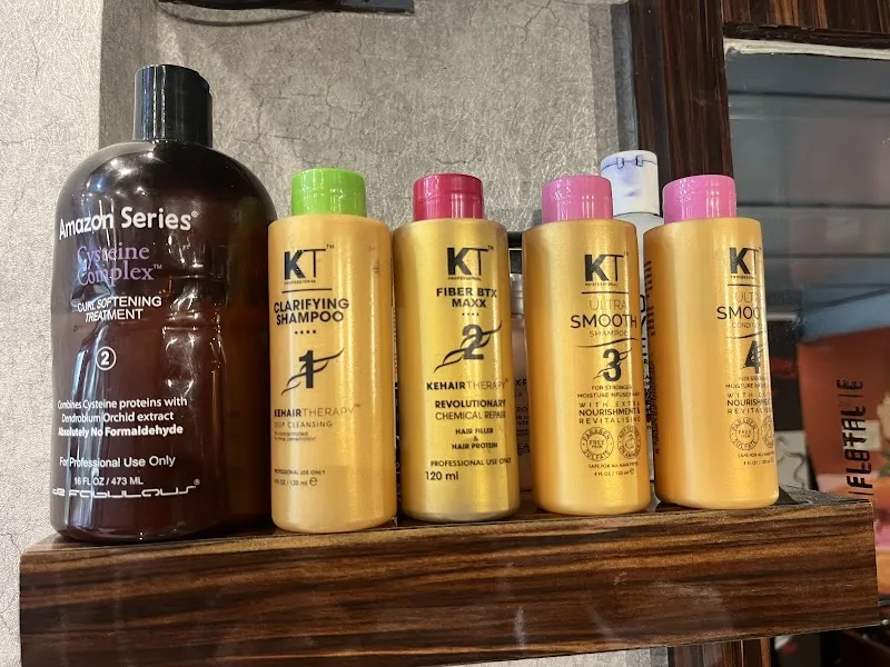 Unique Salon and Spa Unisex | Best Salon in Dronagiri Uran