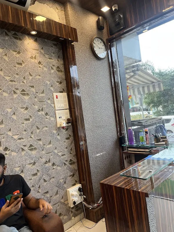 Unique Salon and Spa Unisex | Best Salon in Dronagiri Uran