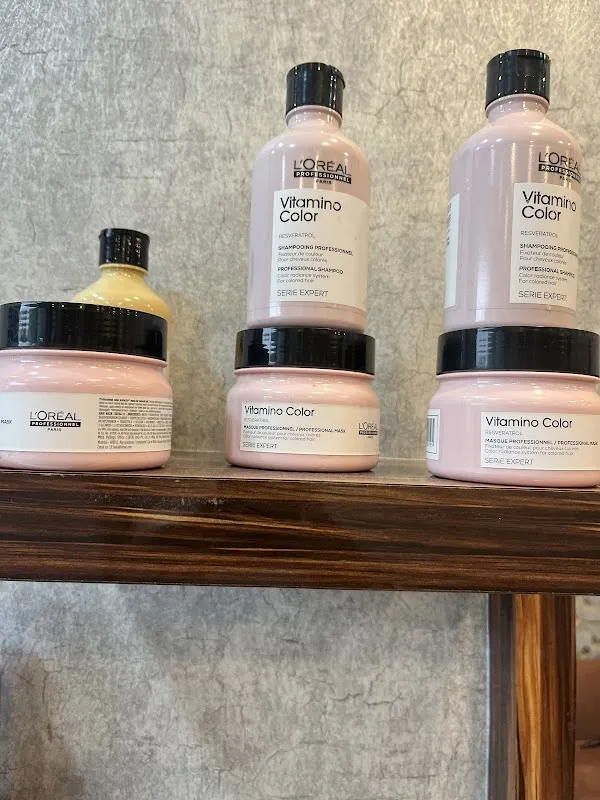 Unique Salon and Spa Unisex | Best Salon in Dronagiri Uran