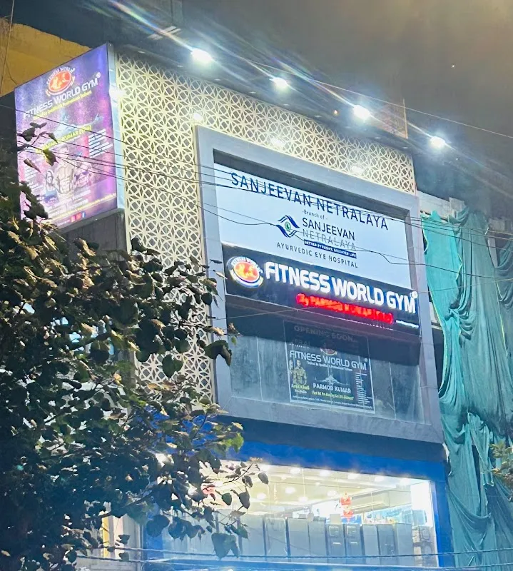 FITNESS WORLD GYM - Best Gym in Karol Bagh, Top Luxury Gym in Karol Bagh, Zumba, Aerobic, Yoga Classes, Kick Boxing