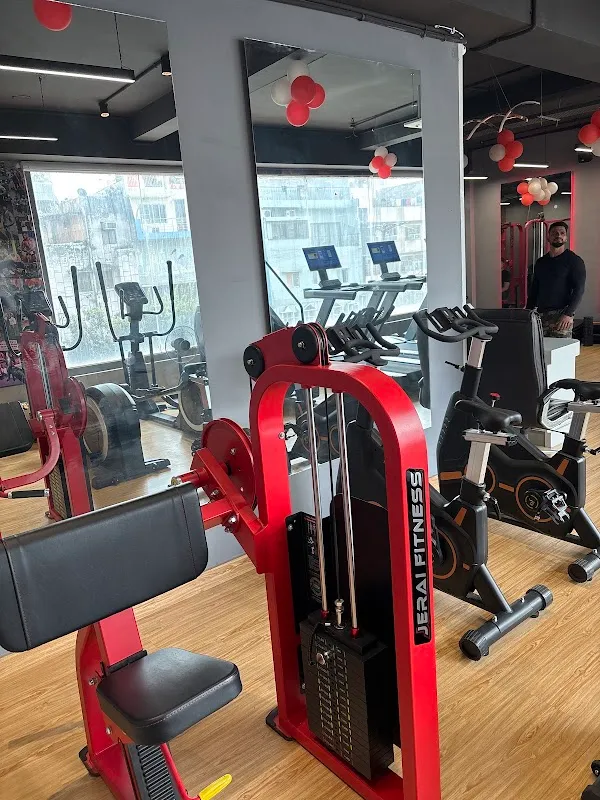 FITNESS WORLD GYM - Best Gym in Karol Bagh, Top Luxury Gym in Karol Bagh, Zumba, Aerobic, Yoga Classes, Kick Boxing