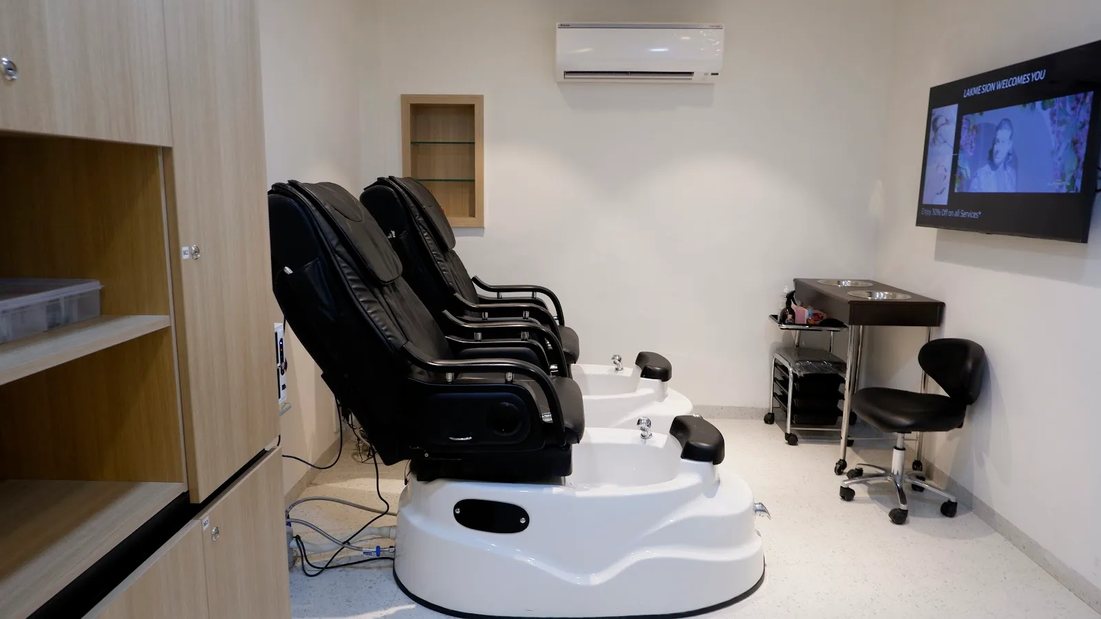 Lakme Salon