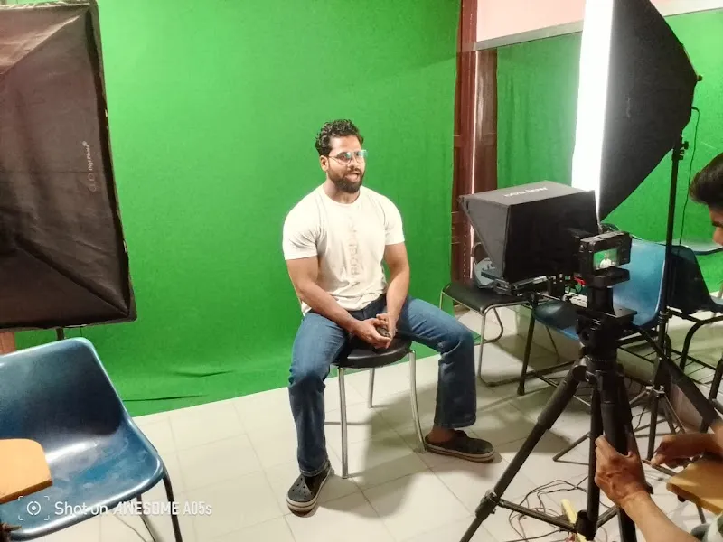 Sharp Institute of Film & TV- Best Class in Patna | Acting | Dance Classes | Mass Communication l Share Market l Music Studio