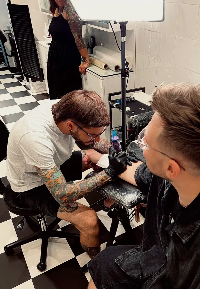 Cherry Tattoo & Piercing