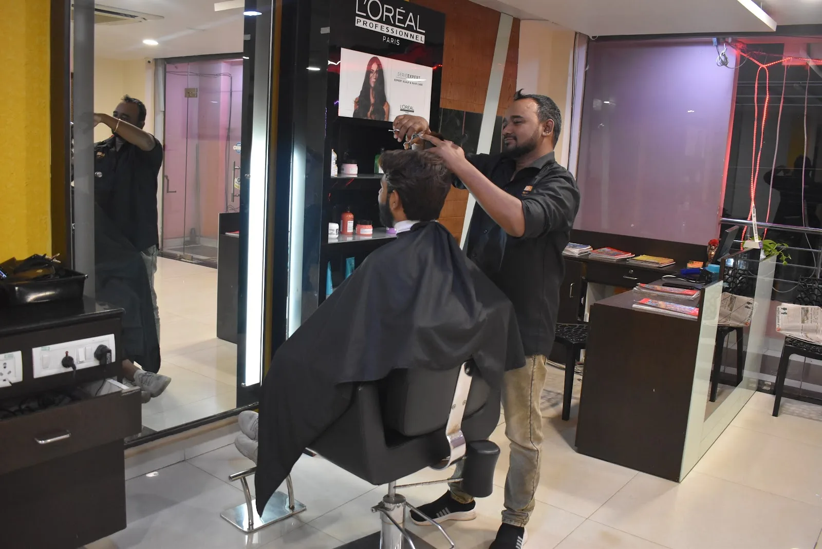 Loreal Maine Street Family Salon – Best Unisex Hair & Beauty Salon in Muralinagar Vizag | Haircuts, Makeup, Keratin, Facials