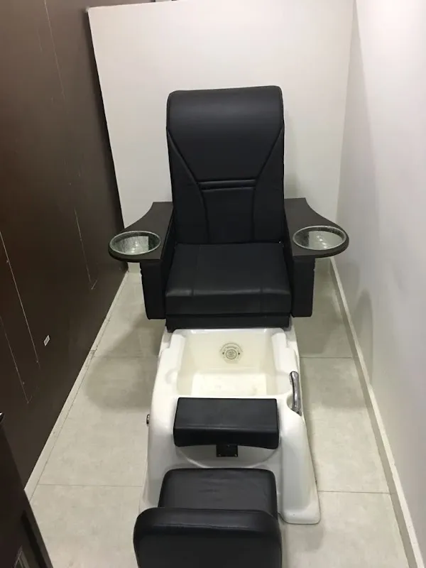 Manea The Salon - Tarnaka