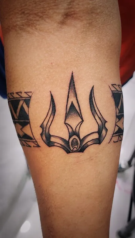 SR TATTOO Studio
