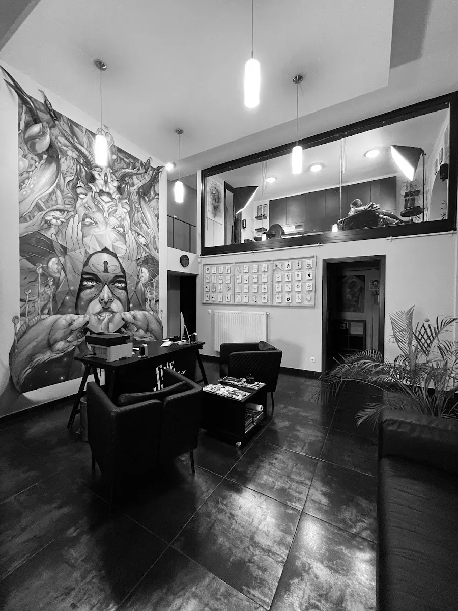 FINE HEART CUSTOM INK / TATTOO STUDIO BUDAPEST