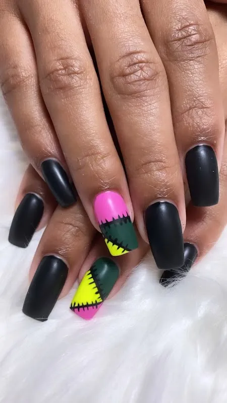Salon 77