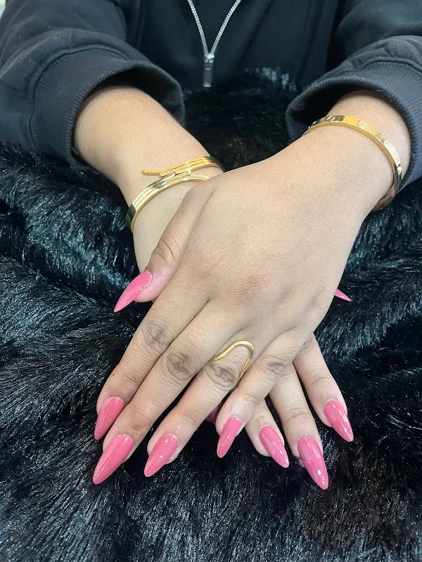 LUVAI UNISEX SALON & ACADEMY (Skin , Hair , Nails & Makeup)
