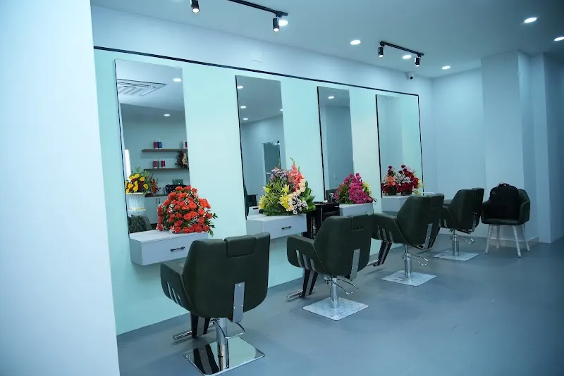 LUVAI UNISEX SALON & ACADEMY (Skin , Hair , Nails & Makeup)