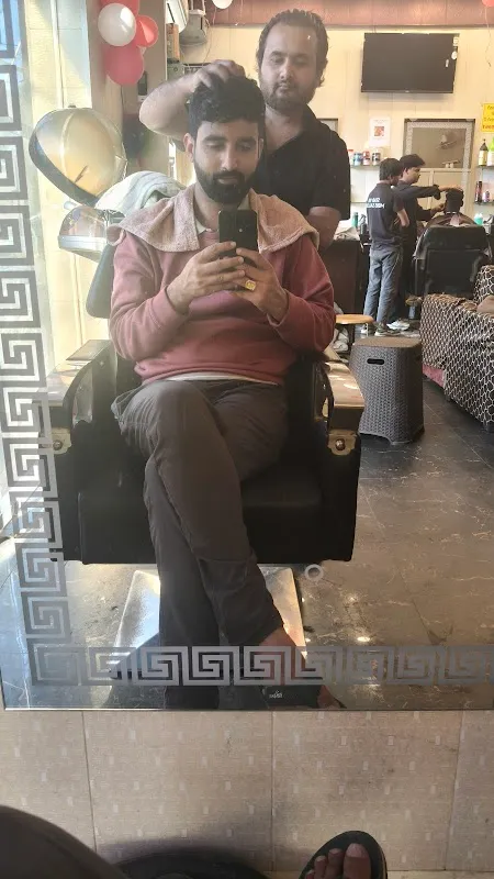Star 111 Mens Salon