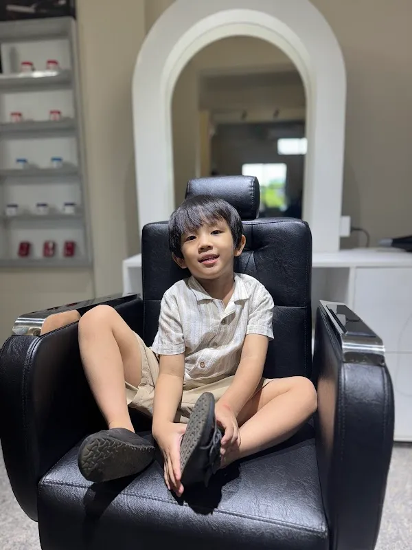 i & j Unisex Salon
