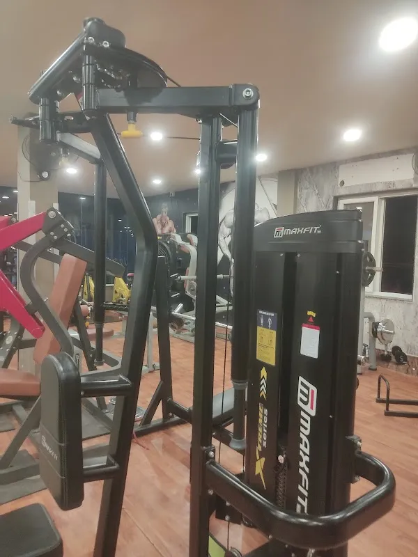 Raises Fitness Studio