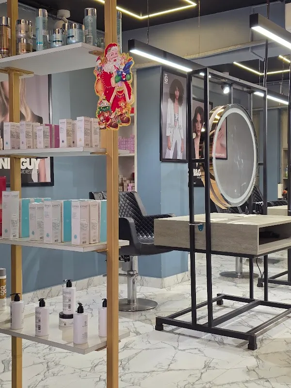 TONI & GUY Hairdressing