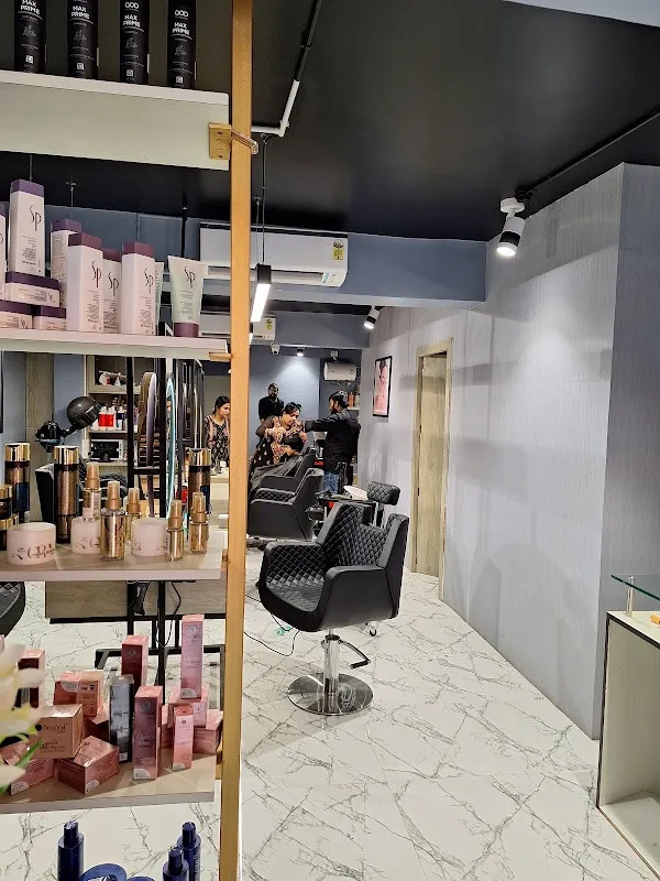 TONI & GUY Hairdressing
