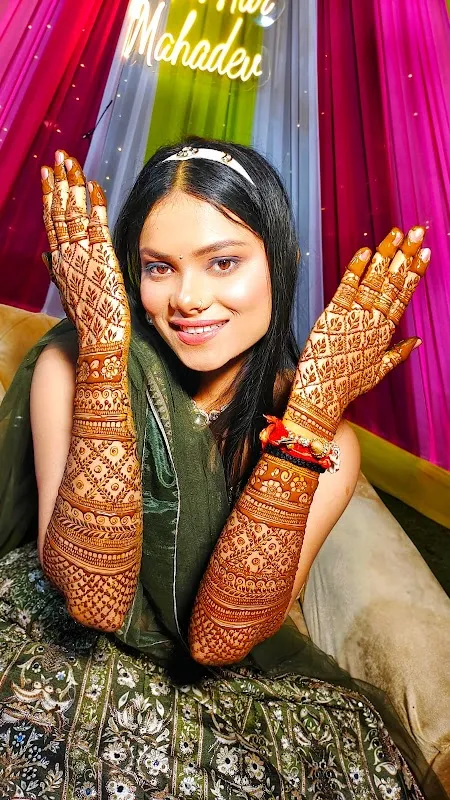 Akshita makeover (freelancer makeup artist near me)