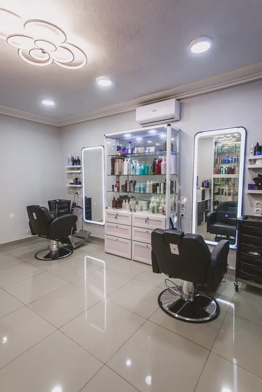 Madola Salon