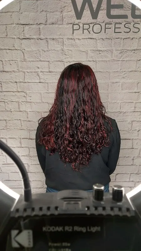 AR UNISEX SALON
