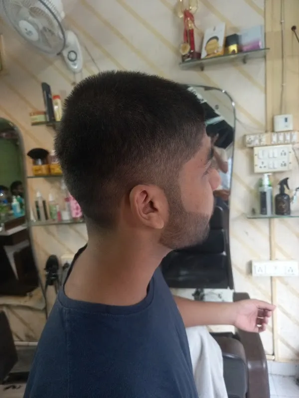 Classy The Unisex Salon & Parlour