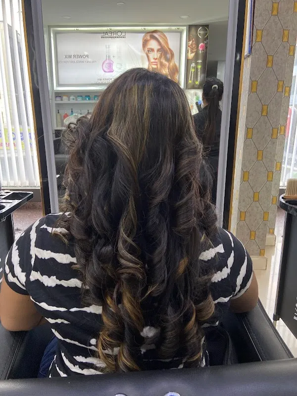 Audence Unisex Salon K.R Puram