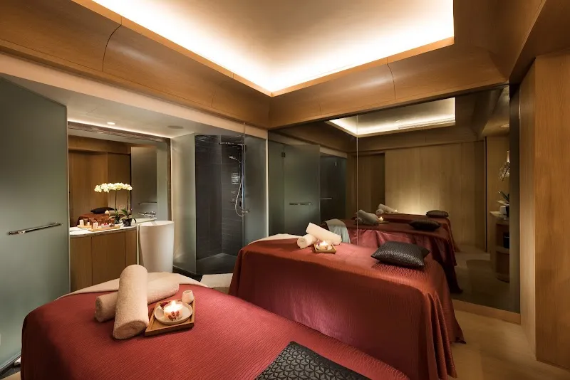 Spa by Essence Vale