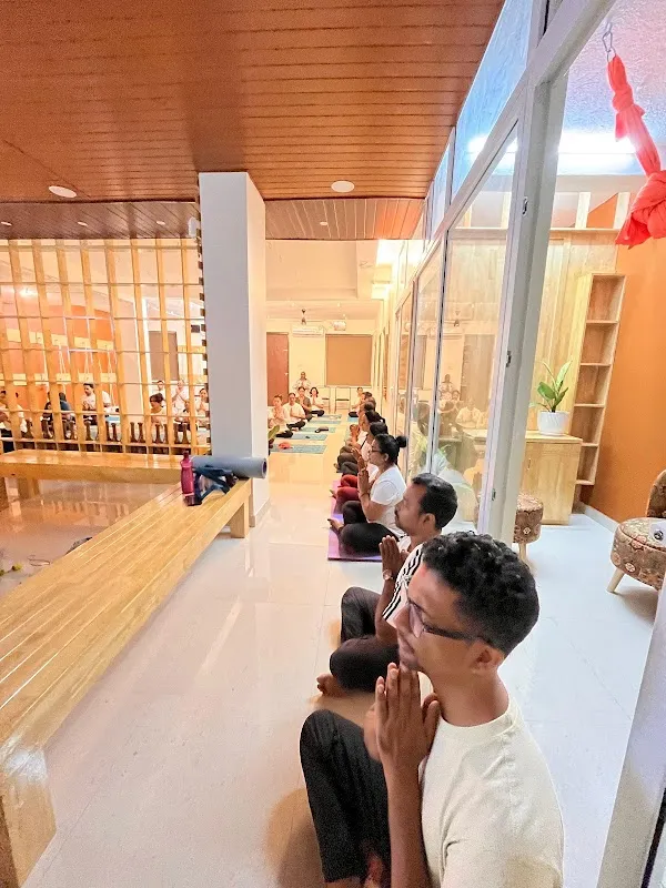 Smile Yoga Premium