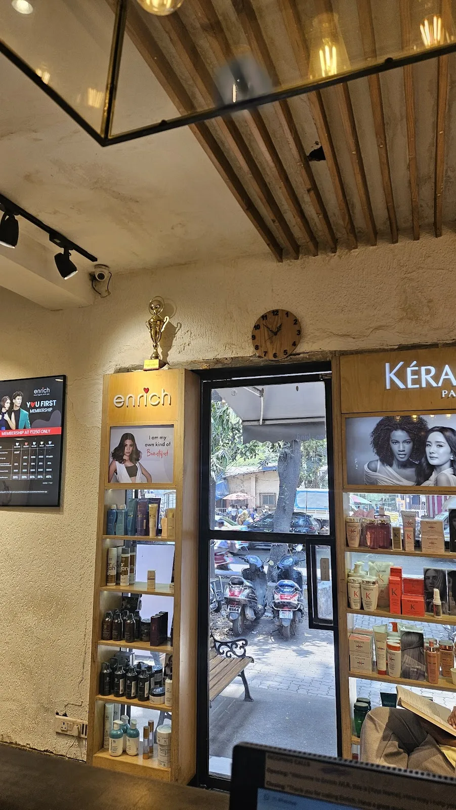 Enrich Salon JVLR Opp. Oberoi Splendor