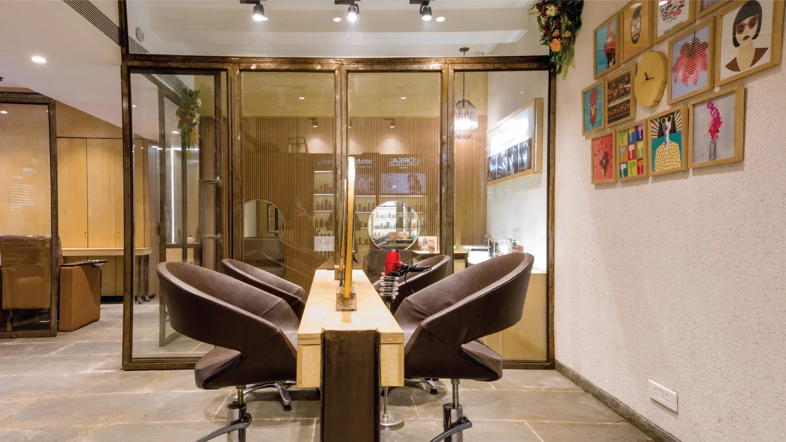 Enrich Salon JVLR Opp. Oberoi Splendor
