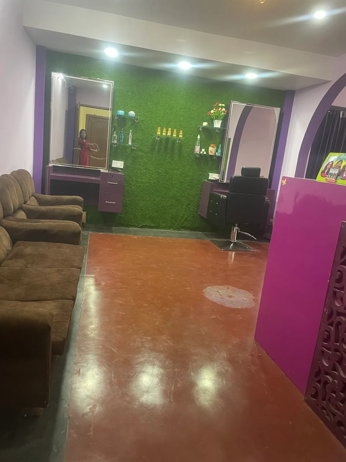 BE IN STYLE UNISEX BEAUTY PARLOUR AND SPA SHILLONG