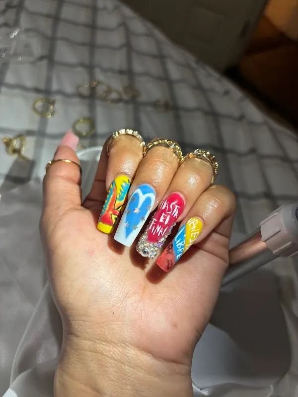 RENIS BEAUTY & NAILS